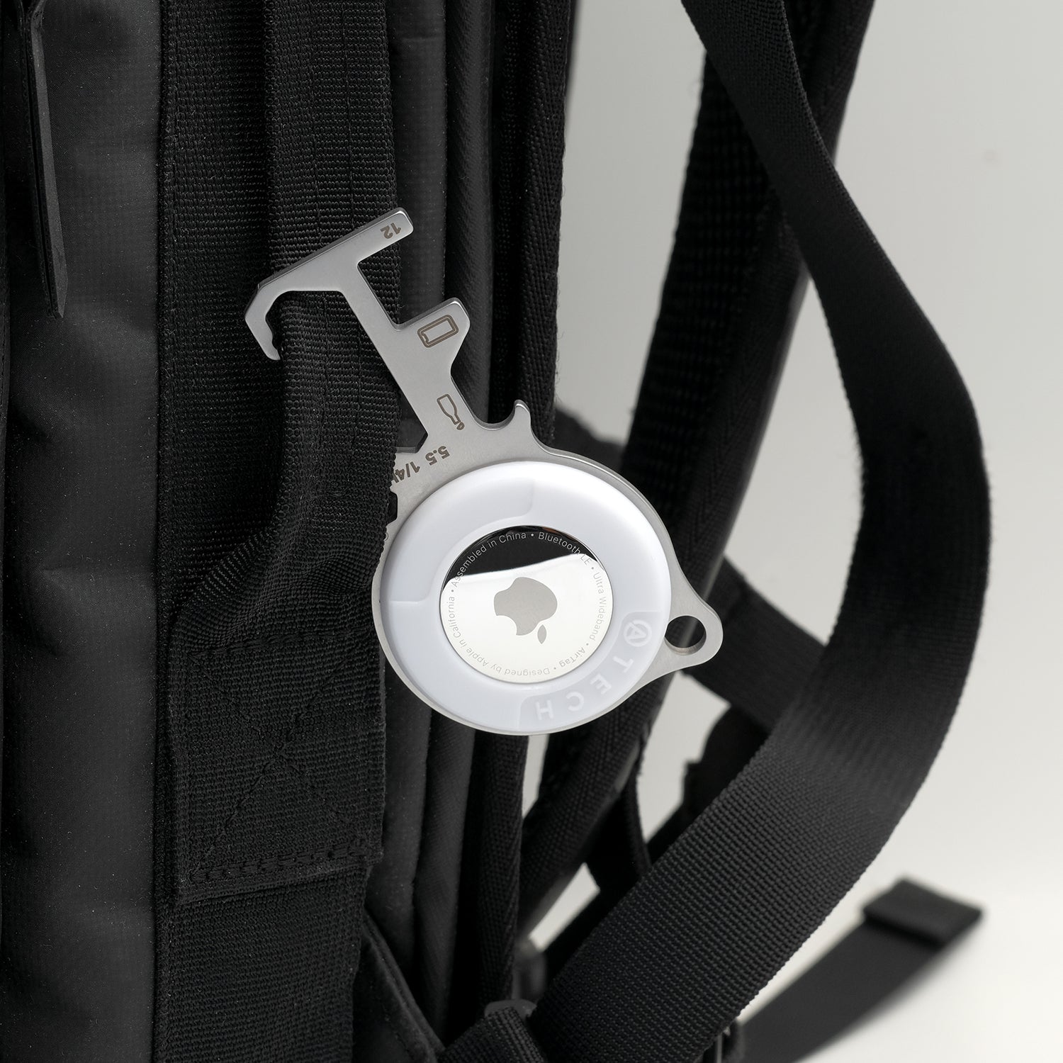 ATECH AirTag Multitool 7-in-1 Keychain Bottle Opener Hex Wrench Phone Stand Carabiner Bicycle Tools