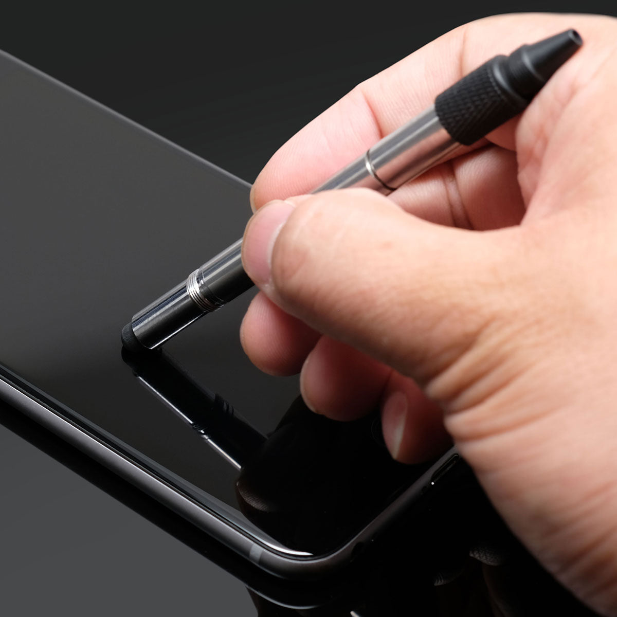 Multitool Pen 7-in-1 Phone Stand - Black - ATECH